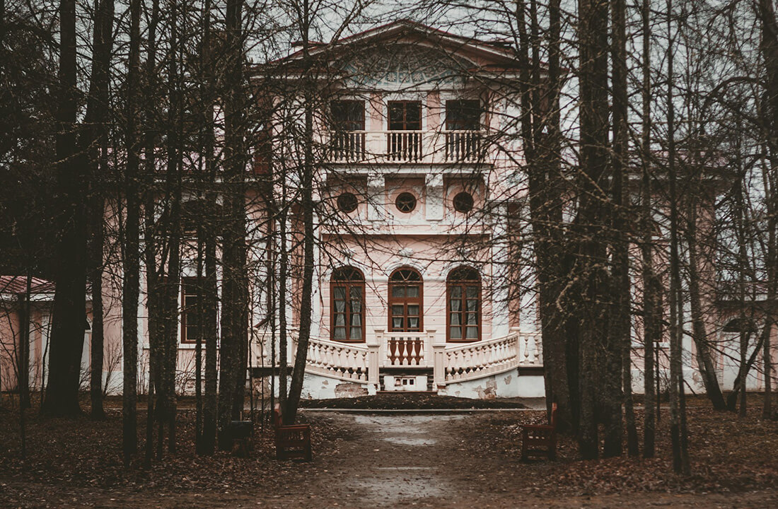 8 Haunted Places in the UK That Will Scare the Soul Out of You